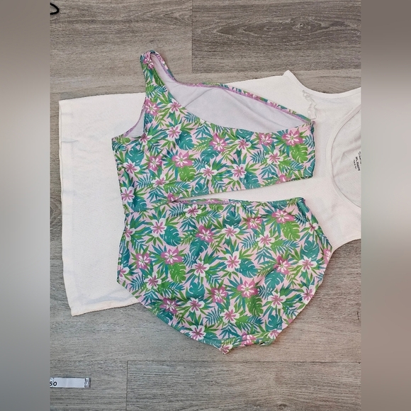 Sol Swim - Picture 5 of 7